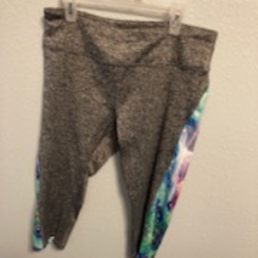 Womans LuLaRoe athletic leggings sz L